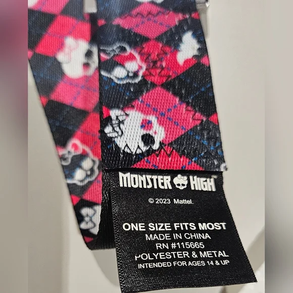 **SOLD** Monster High Argyle Skullette Seatbelt Belt (2023) - Picture 8 of 9